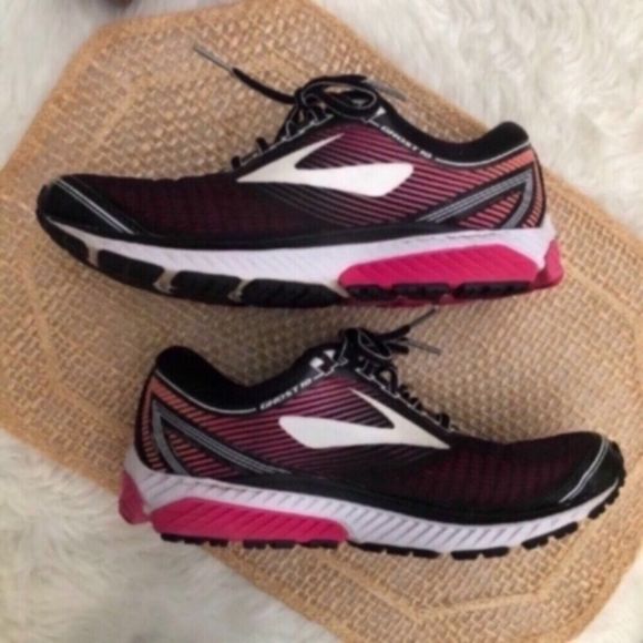 Brooks Ghost 10 Black and Pink - Picture 4 of 16